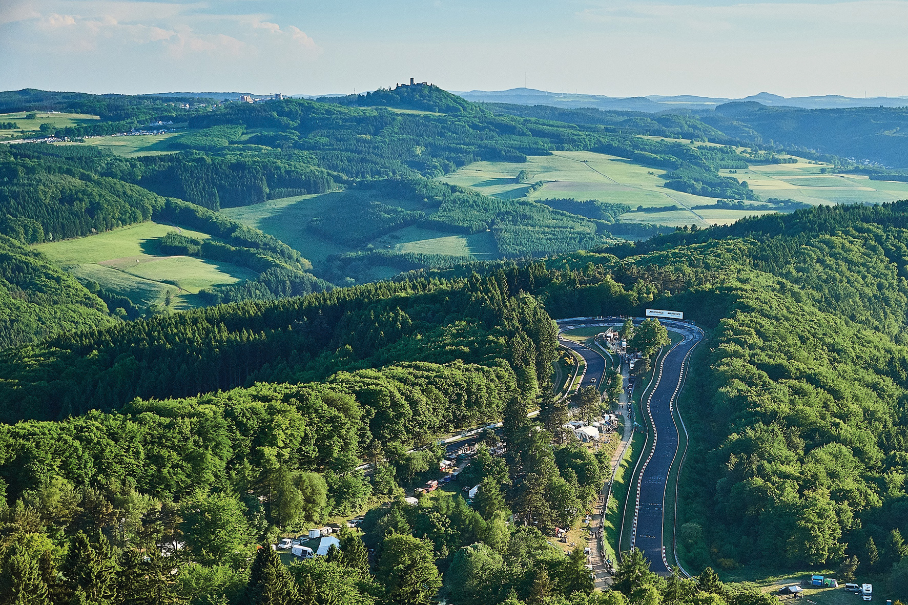01_NBR_Nordschleife_Luftaufnahme_7E16020_c_Robert-Kah-Nürburgring_300dpi_L